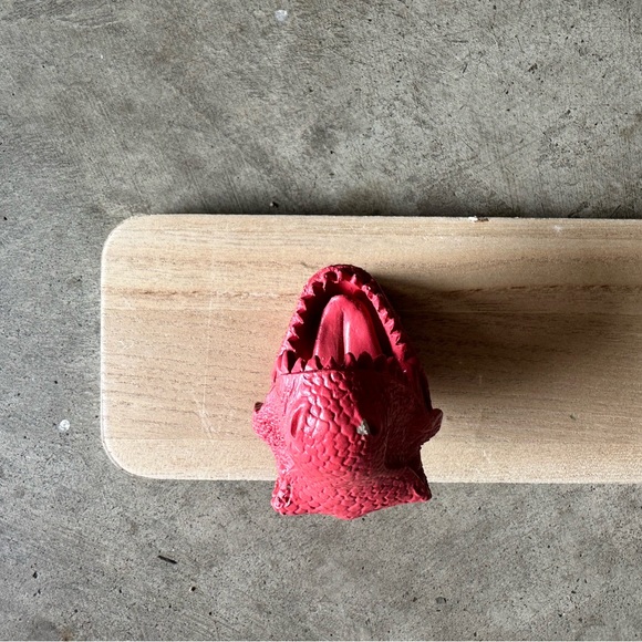 Dinosaur Head Wall Hooks - Picture 2 of 8